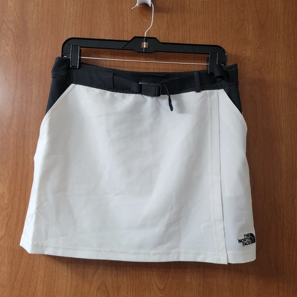 NWT North Face Trend Woven Skirt Gardenia White Exclusive to ASOS Size 10 - Picture 2 of 7